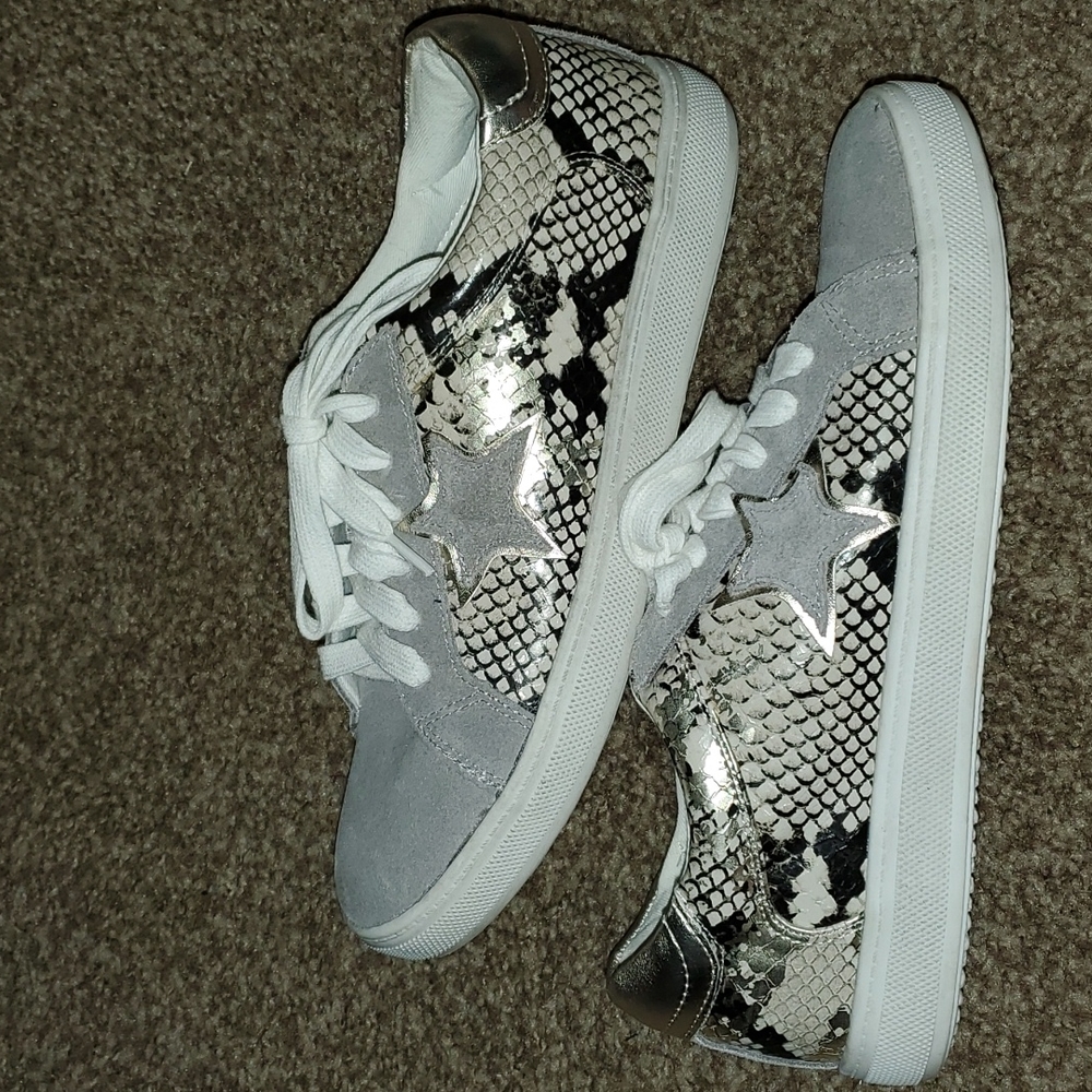 Steve madden snakeskin and gold sneakers